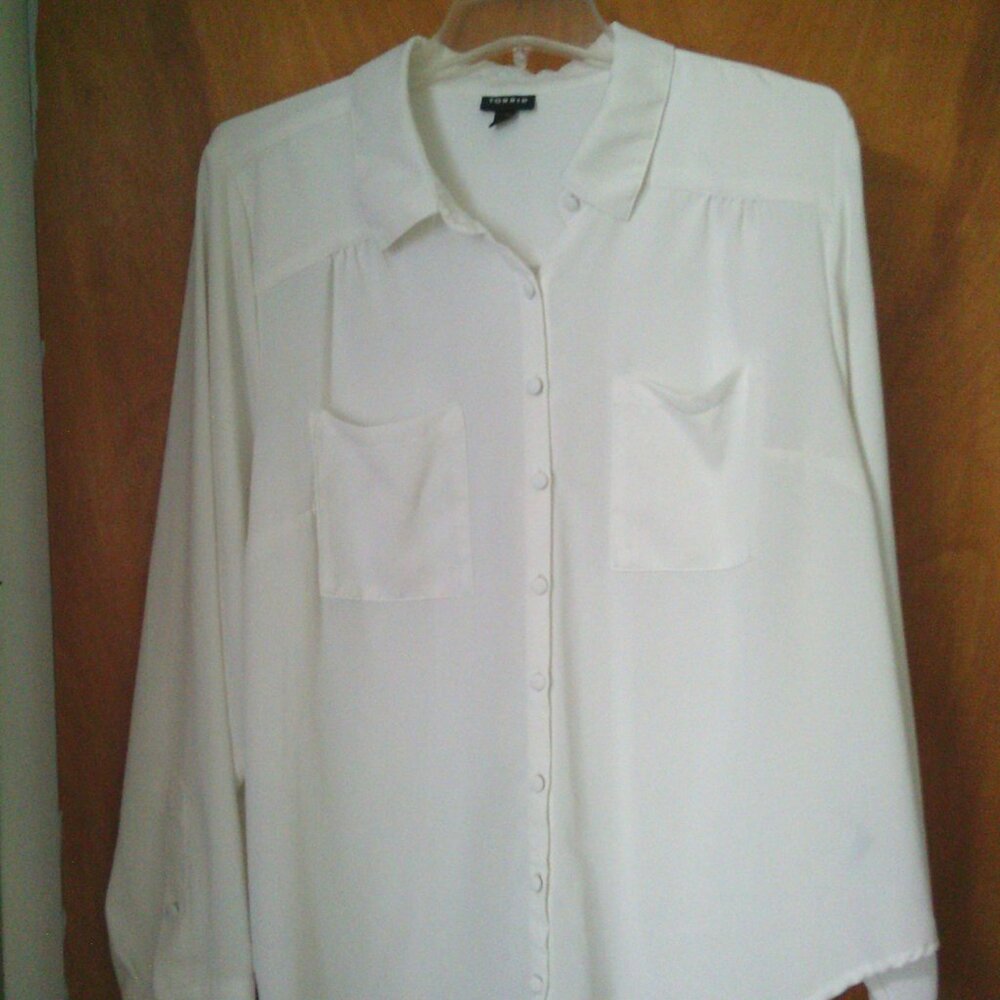 White dress shirt